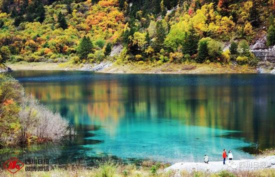 九寨溝震后首個(gè)秋:還是記憶中的童話(huà)世界