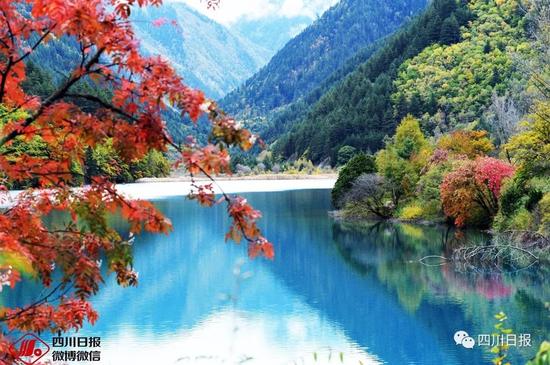 九寨溝震后首個(gè)秋:還是記憶中的童話(huà)世界