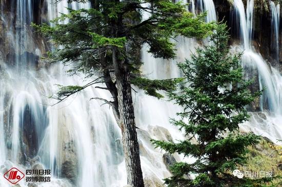 九寨溝震后首個(gè)秋:還是記憶中的童話(huà)世界