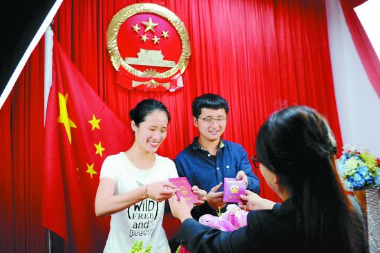 昆明民政五年“暖心事”:釋放民生紅利 筑造百姓幸福夢 昆明民政五年“暖心事”:釋放民生紅利 筑造百姓幸福夢