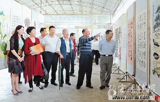 德宏州喜迎十九大書畫展開展 德宏州喜迎十九大書畫展開展