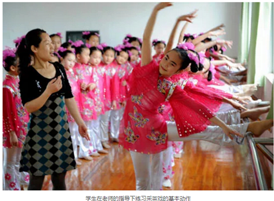 高雅藝術(shù)接地氣下神壇 贛南采茶戲保護(hù)傳承的生動(dòng)實(shí)踐 高雅藝術(shù)接地氣下神壇 贛南采茶戲保護(hù)傳承的生動(dòng)實(shí)踐