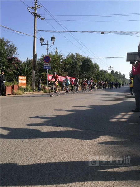 2017七彩云南格蘭芬多自行車節(jié)開幕 2017七彩云南格蘭芬多自行車節(jié)開幕