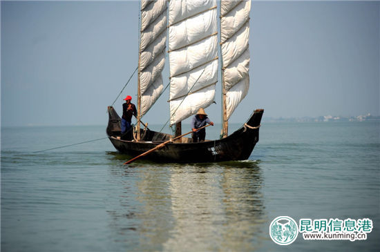 “最美開湖季粉絲團(tuán)”泛舟滇池 攝影發(fā)燒友感受開湖盛景