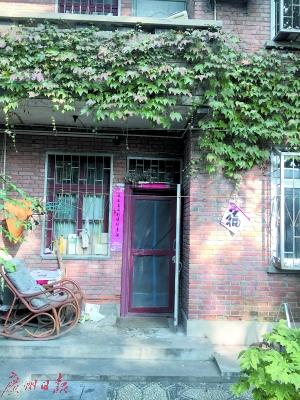 二月河成名后依舊住農(nóng)家小院:成功一靠運(yùn)氣二靠才氣 二月河成名后依舊住農(nóng)家小院:成功一靠運(yùn)氣二靠才氣