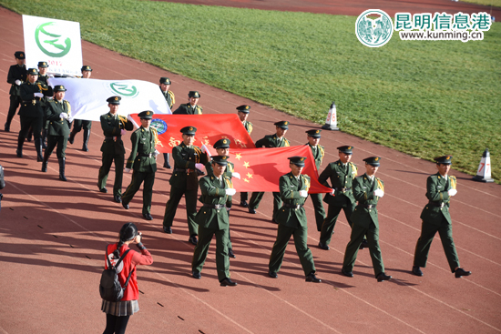 云南中醫(yī)學(xué)院第十九屆田徑運(yùn)動(dòng)會(huì)開(kāi)幕 1209名師生參賽