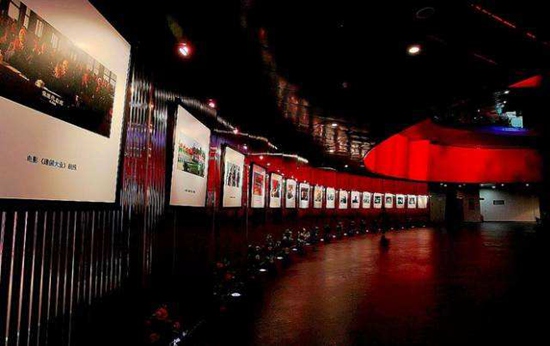 中國電影票房今年破500億元！讓充滿活力的優(yōu)秀電影滋養(yǎng)中國的廣袤大地