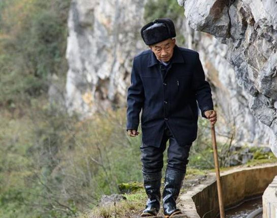 黃大發(fā):一生只為一清渠 渠成再開致富路 黃大發(fā):一生只為一清渠 渠成再開致富路