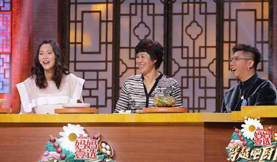 惠若琪《穿越吧廚房》神補(bǔ)刀 郎平盡女排精神 惠若琪《穿越吧廚房》神補(bǔ)刀 郎平盡女排精神