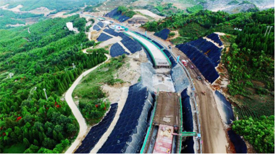 【十九大精神進央企】鏖戰(zhàn)峽谷：“中國建筑夢之隊”譜寫工匠精神