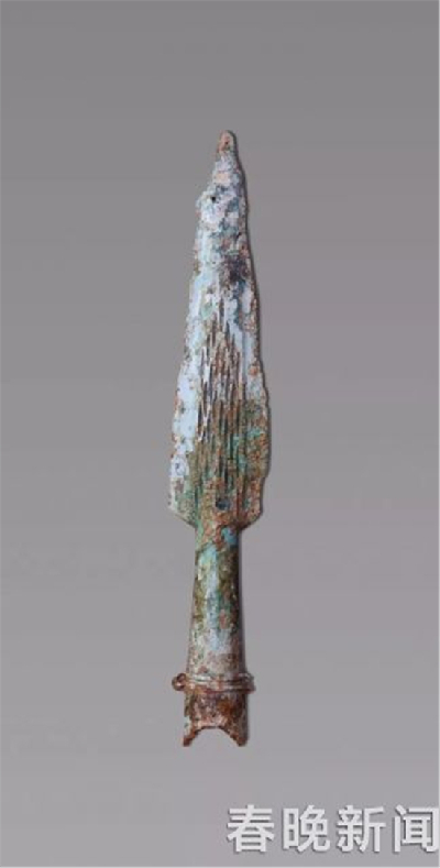 文山小龍墓地出土252件青銅時(shí)代器物 文山小龍墓地出土252件青銅時(shí)代器物