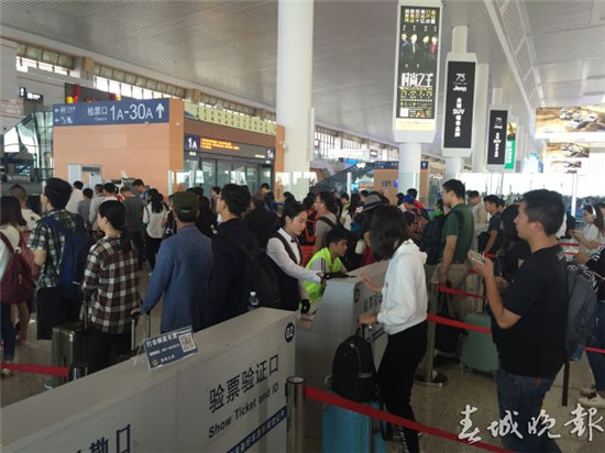 智慧通系統(tǒng)平臺明年1月份推出 公交卡換智慧通將實現(xiàn) 智慧通系統(tǒng)平臺明年1月份推出 公交卡換智慧通將實現(xiàn)