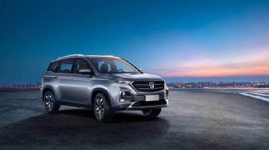 新款國產(chǎn)SUV寶駿530亮相