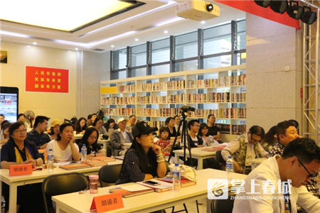 以“書”會(huì)友 昆明“朗讀者”本周末要用朗誦征服你