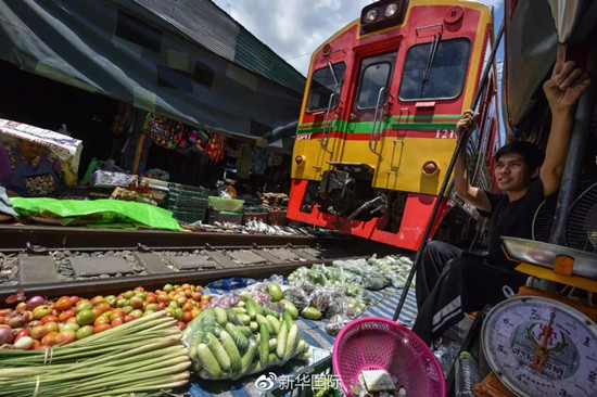 中泰鐵路開工李克強致賀信 4年后從昆明坐火車游曼谷