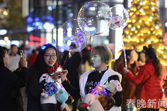再無(wú)飛雪！昆明連續(xù)兩年文明過(guò)“平安夜”