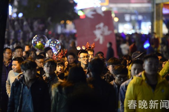 再無(wú)飛雪！昆明連續(xù)兩年文明過(guò)“平安夜”