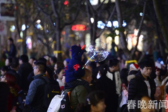 再無(wú)飛雪！昆明連續(xù)兩年文明過(guò)“平安夜”