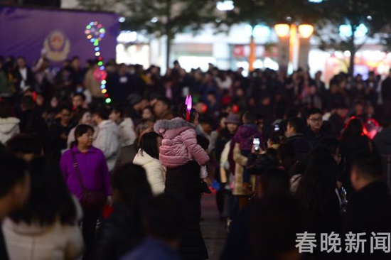 再無(wú)飛雪！昆明連續(xù)兩年文明過(guò)“平安夜”