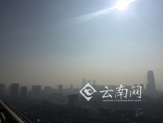 昆明空氣質(zhì)量遭遇“滑鐵盧”現(xiàn)中度污染 市環(huán)保局：氣象原因造成非霧霾