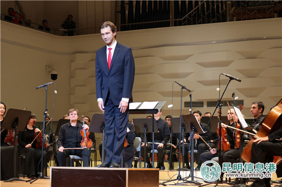 昆明藝術(shù)職業(yè)學(xué)院“國際愛樂樂團(tuán)2018年新年音樂會(huì)”昨日舉行 昆明藝術(shù)職業(yè)學(xué)院“國際愛樂樂團(tuán)2018年新年音樂會(huì)”昨日舉行