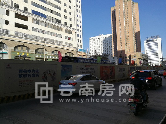 施工中的金碧路 施工中的金碧路