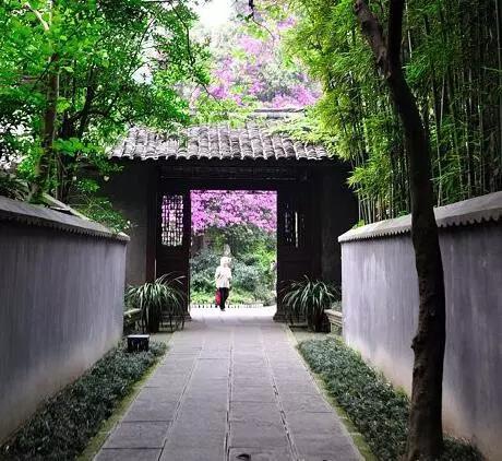 一間草屋就是'詩圣'杜甫的小天地 一間草屋就是'詩圣'杜甫的小天地