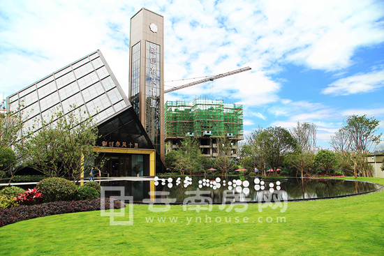 融創(chuàng)春風(fēng)十里銷售中心實(shí)景 融創(chuàng)春風(fēng)十里銷售中心實(shí)景