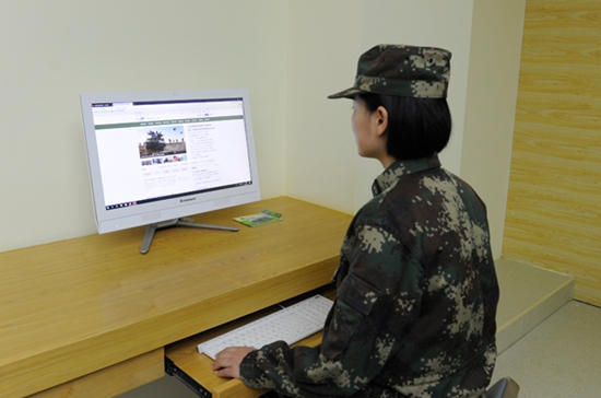 【黨的十九大精神進(jìn)軍營】風(fēng)雨礪劍！火箭兵枕戈待旦只為導(dǎo)彈騰飛