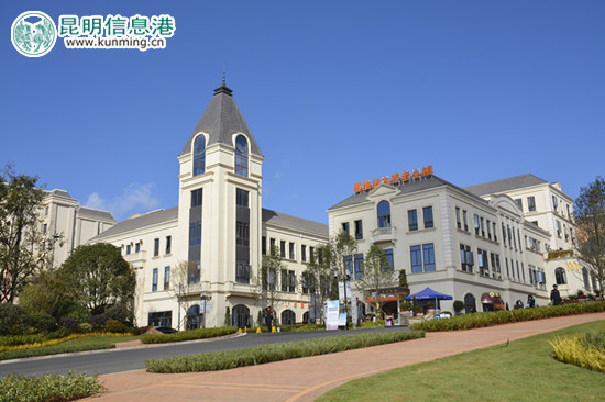 滇池活力養(yǎng)老小鎮(zhèn)。丁德宇/攝