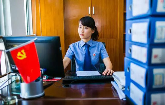 李?yuàn)檴櫍豪ッ魇形魃絽^(qū)人民檢察院的案件“大管家”