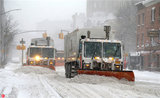北美人民在暴風(fēng)雪里快扛不住了