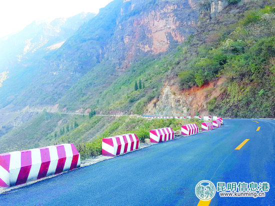 烏蒙鄉(xiāng)聯(lián)網(wǎng)公路改造升級(jí)完成 烏蒙鄉(xiāng)聯(lián)網(wǎng)公路改造升級(jí)完成