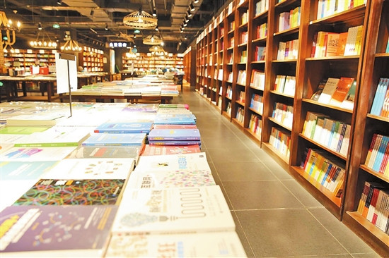城市書房引領(lǐng)文化消費(fèi)新時(shí)尚 城市書房引領(lǐng)文化消費(fèi)新時(shí)尚