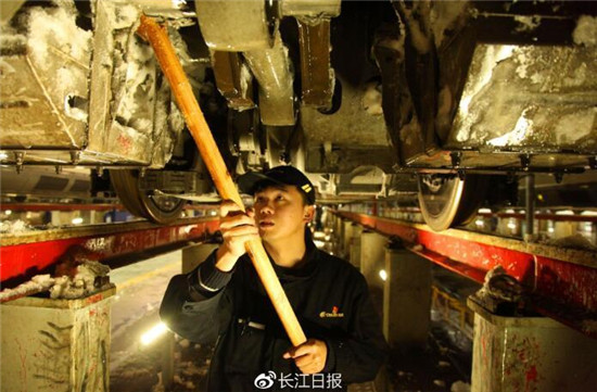 這道暖心風(fēng)景線 比雪景更美 這道暖心風(fēng)景線 比雪景更美