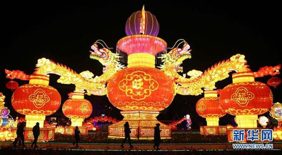 云南昆明:彩燈點(diǎn)亮迎佳節(jié) 云南昆明:彩燈點(diǎn)亮迎佳節(jié)