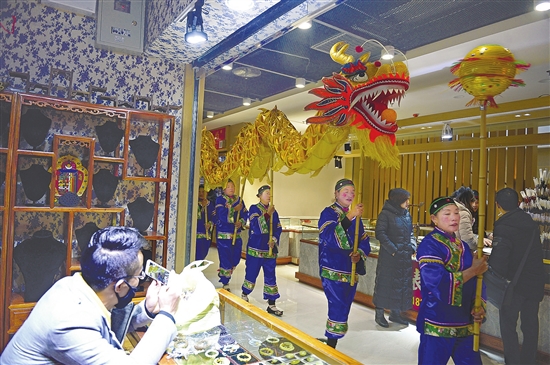 景星街引攤?cè)胧?月1日開街