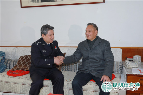 任軍號看望慰問基層民警輔警和離退休老同志