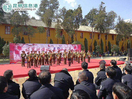 翠藝管樂藝術(shù)團(tuán)帶來管樂演奏《歌唱祖國》和《走向復(fù)興》。記者林堅(jiān)/攝