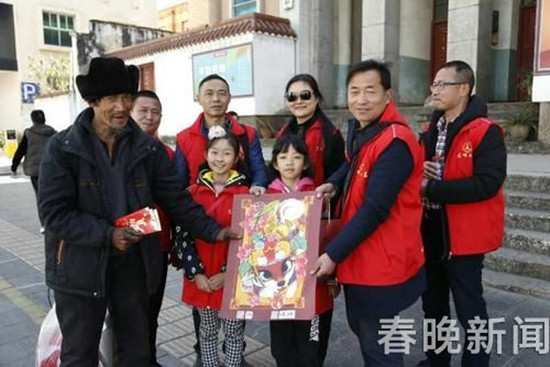 昆明之美連續(xù)9年為流浪者發(fā)紅包