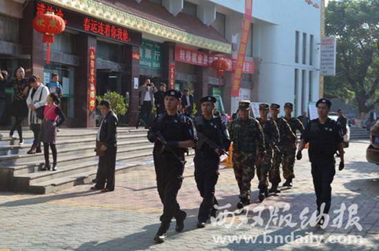 西雙版納州多措并舉抓好春節(jié)期間安保維穩(wěn)工作 西雙版納州多措并舉抓好春節(jié)期間安保維穩(wěn)工作
