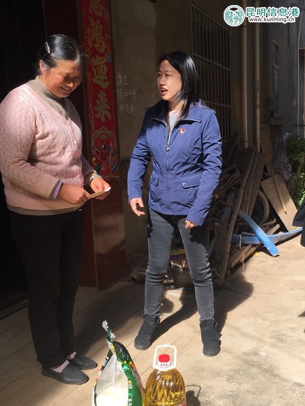 呈貢區(qū)文明辦走訪慰問困難道德模范 呈貢區(qū)文明辦走訪慰問困難道德模范