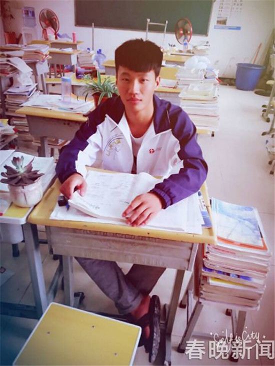 昭通18歲大學(xué)生除夕上山救火遇難 系村里第一個(gè)大學(xué)生