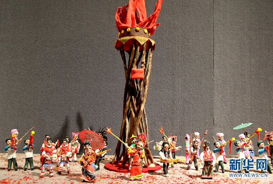大型面塑作品現(xiàn)身昆明 生動(dòng)展現(xiàn)云南少數(shù)民族節(jié)慶活動(dòng)
