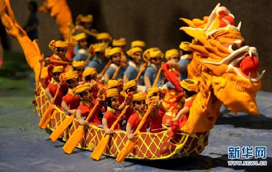 大型面塑作品現(xiàn)身昆明 生動(dòng)展現(xiàn)云南少數(shù)民族節(jié)慶活動(dòng)