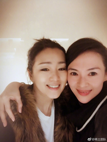 鞏俐章子怡情人節(jié)甜蜜合照 回顧二人精彩瞬間 鞏俐章子怡情人節(jié)甜蜜合照 回顧二人精彩瞬間