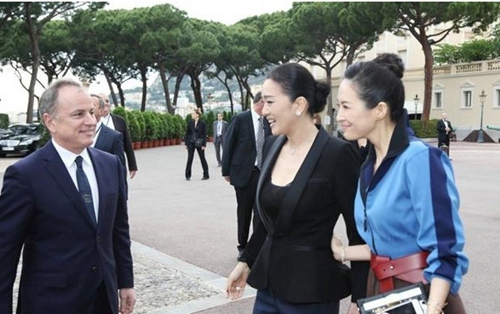 鞏俐章子怡情人節(jié)甜蜜合照 回顧二人精彩瞬間 鞏俐章子怡情人節(jié)甜蜜合照 回顧二人精彩瞬間