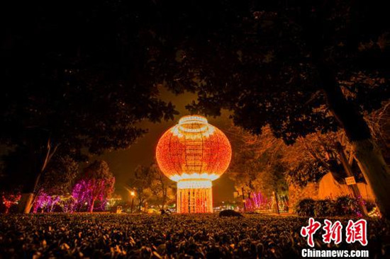 正月十三上燈 夜色下的泰州璀璨靚麗