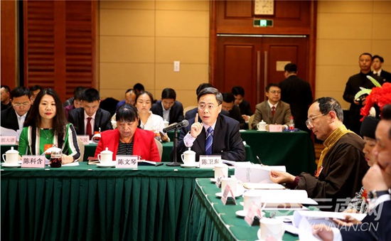 【聚焦全國(guó)兩會(huì)】云南代表團(tuán)全體會(huì)議討論全團(tuán)議案建議