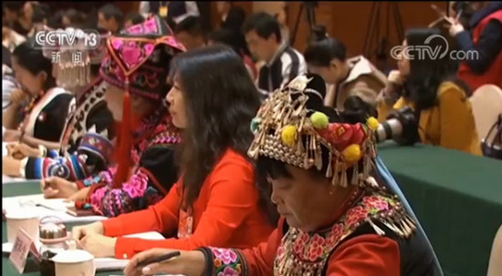 【聚焦兩會(huì)·云南代表團(tuán)舉行開放團(tuán)組活動(dòng)】嚴(yán)查旅游市場(chǎng) 1/5旅行社被查處 【聚焦兩會(huì)·云南代表團(tuán)舉行開放團(tuán)組活動(dòng)】嚴(yán)查旅游市場(chǎng) 1/5旅行社被查處